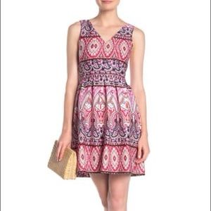 NWOT Vince Camuto V-Neck Printed Fit & Flare Dress